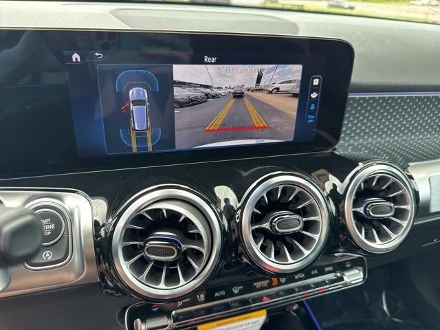 New 2025 Mercedes-Benz GLB 250 image 20