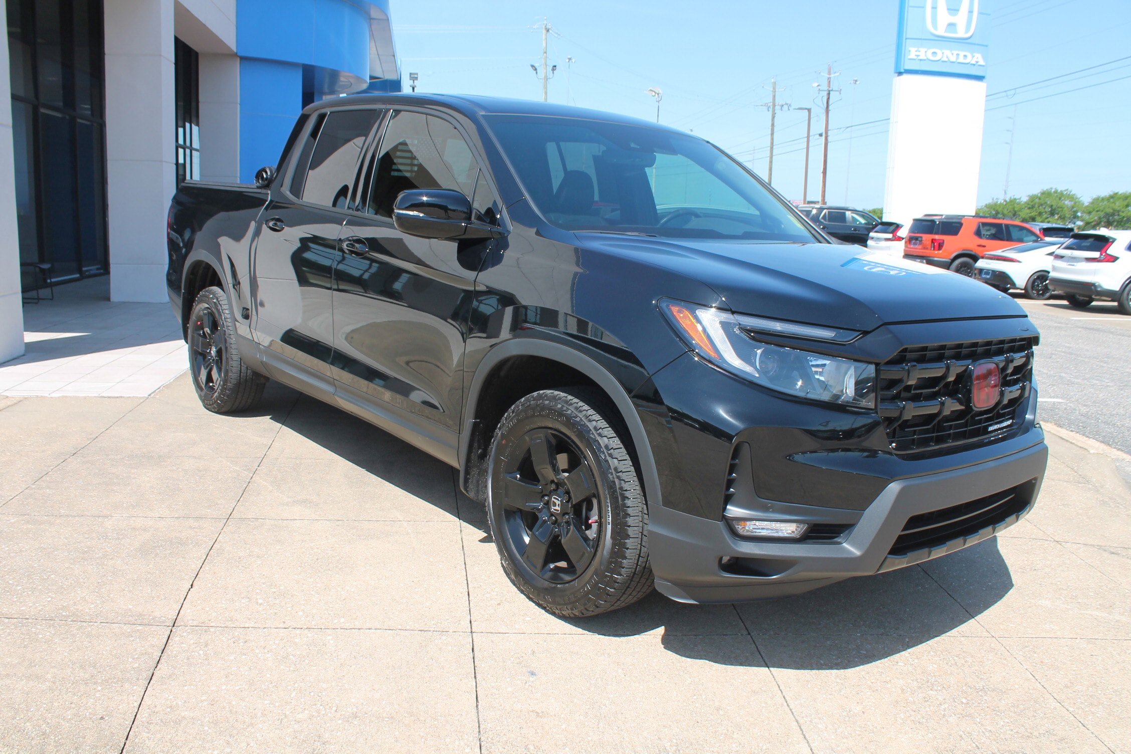 Used 2025 Honda Ridgeline Black Edition image 1