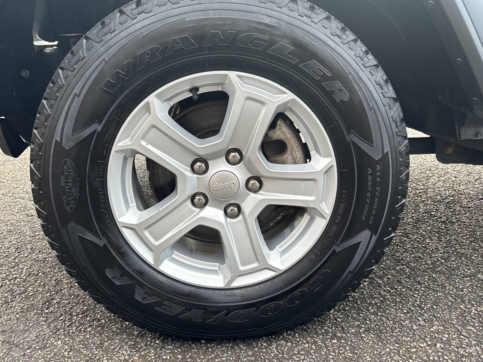 Used 2021 Jeep Wrangler Unlimited Sport image 27