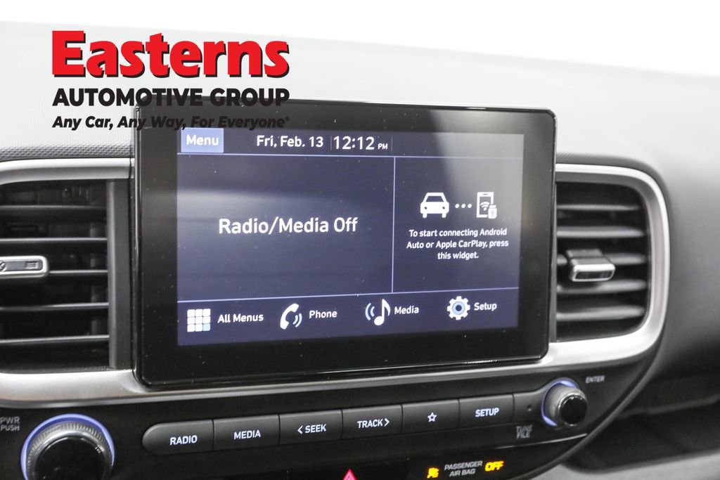 Used 2025 Hyundai Venue SE image 19