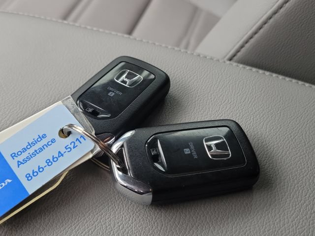 Used 2022 Honda CR-V Touring image 34
