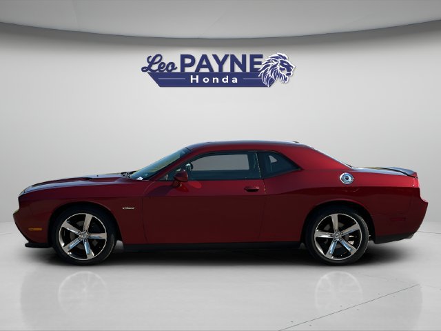 Used 2014 Dodge Challenger SXT RWD image 4