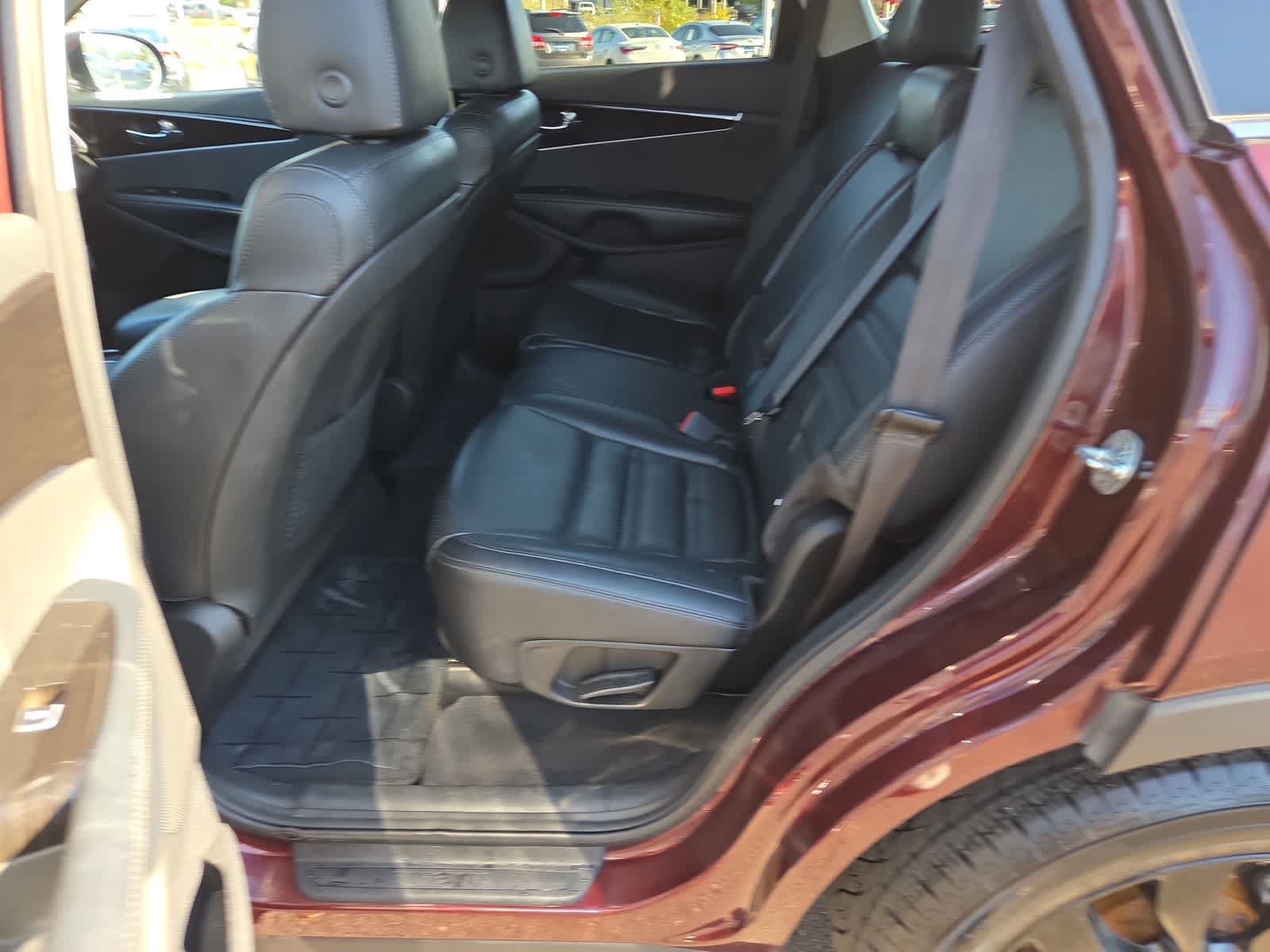 Used 2020 Kia Sorento EX FWD image 21