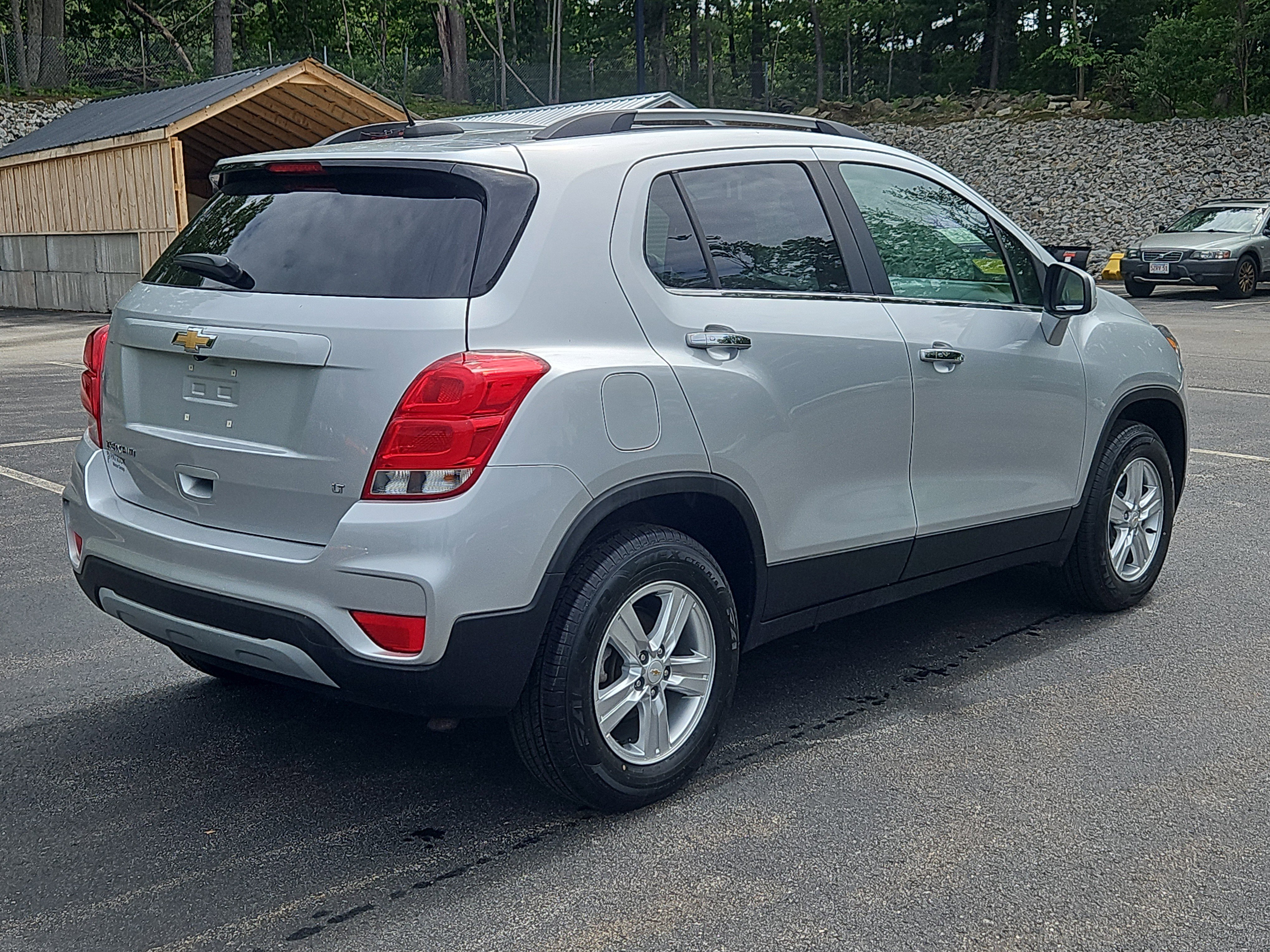 Used 2018 Chevrolet Trax LT w/ LT Convenience Package AWD/4WD image 2