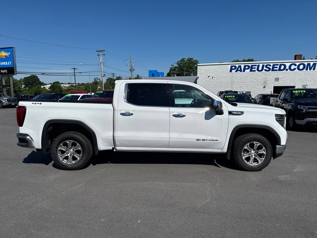 Used 2025 GMC Sierra 1500 SLT AWD/4WD image 3
