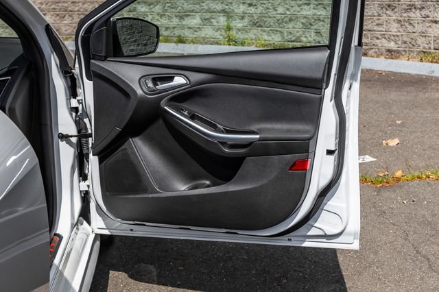Used 2018 Ford Focus ST FWD image 14