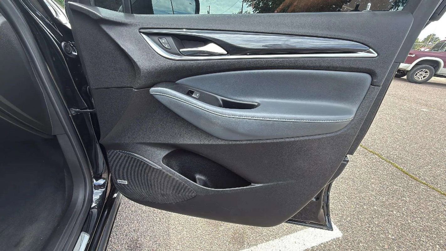 Used 2023 Buick Enclave Essence w/ Experience Buick Package image 20