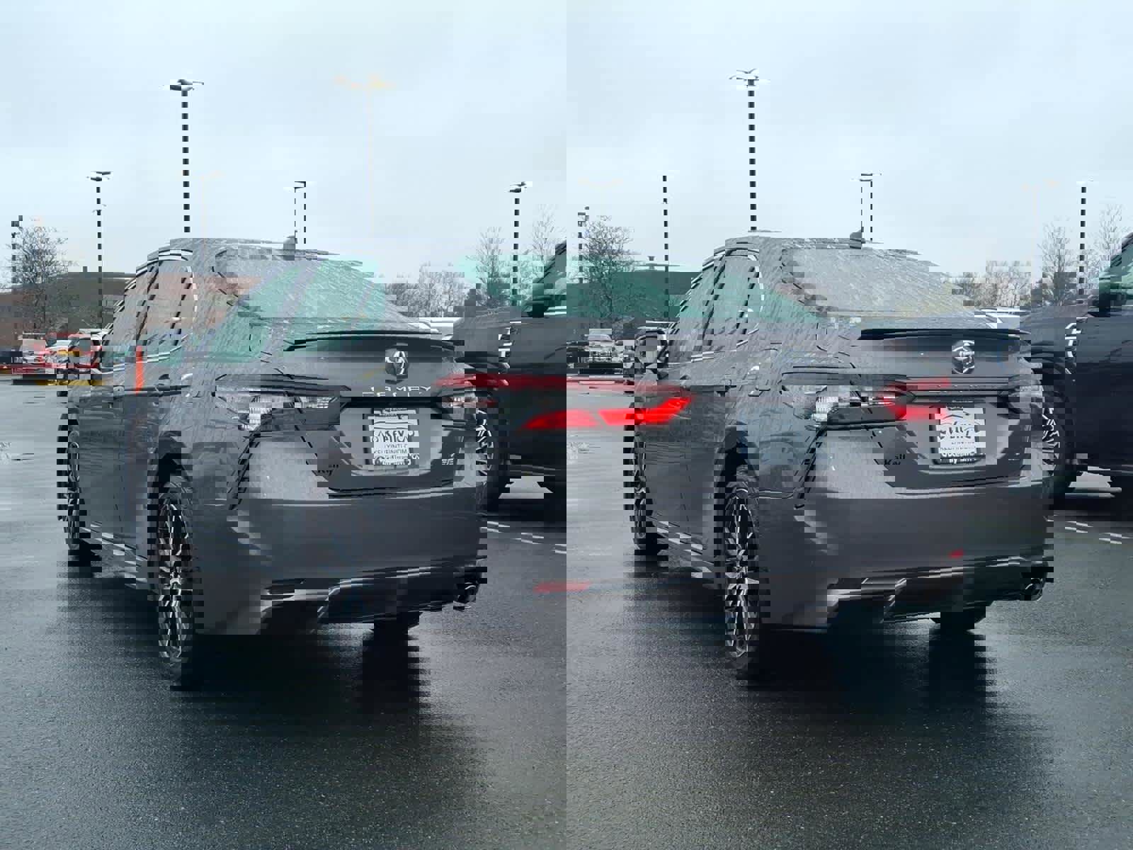 Used 2024 Toyota Camry SE FWD image 6