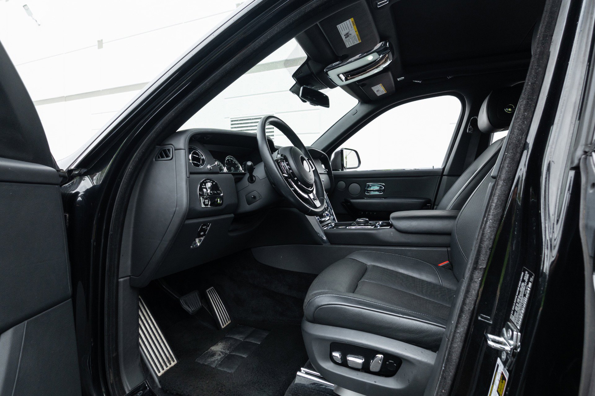 Used 2020 Rolls-Royce Cullinan image 61