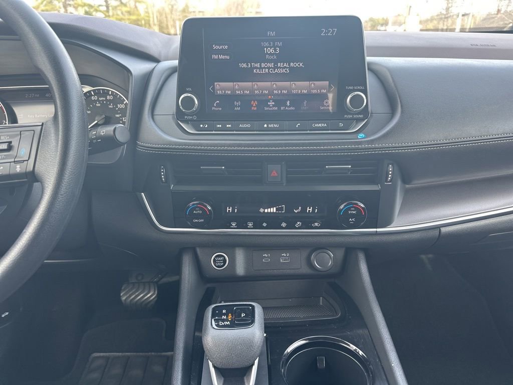 Used 2023 Nissan Rogue SV image 21