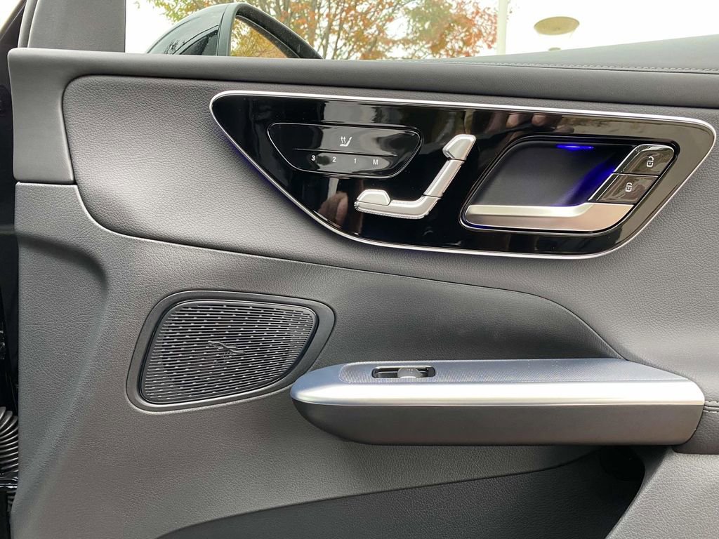 Certified 2025 Mercedes-Benz GLC 300 4MATIC image 11