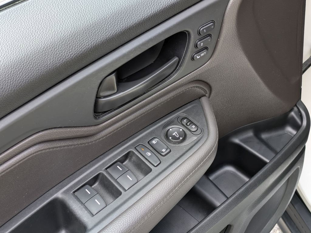 Used 2018 Honda Odyssey EX-L image 10