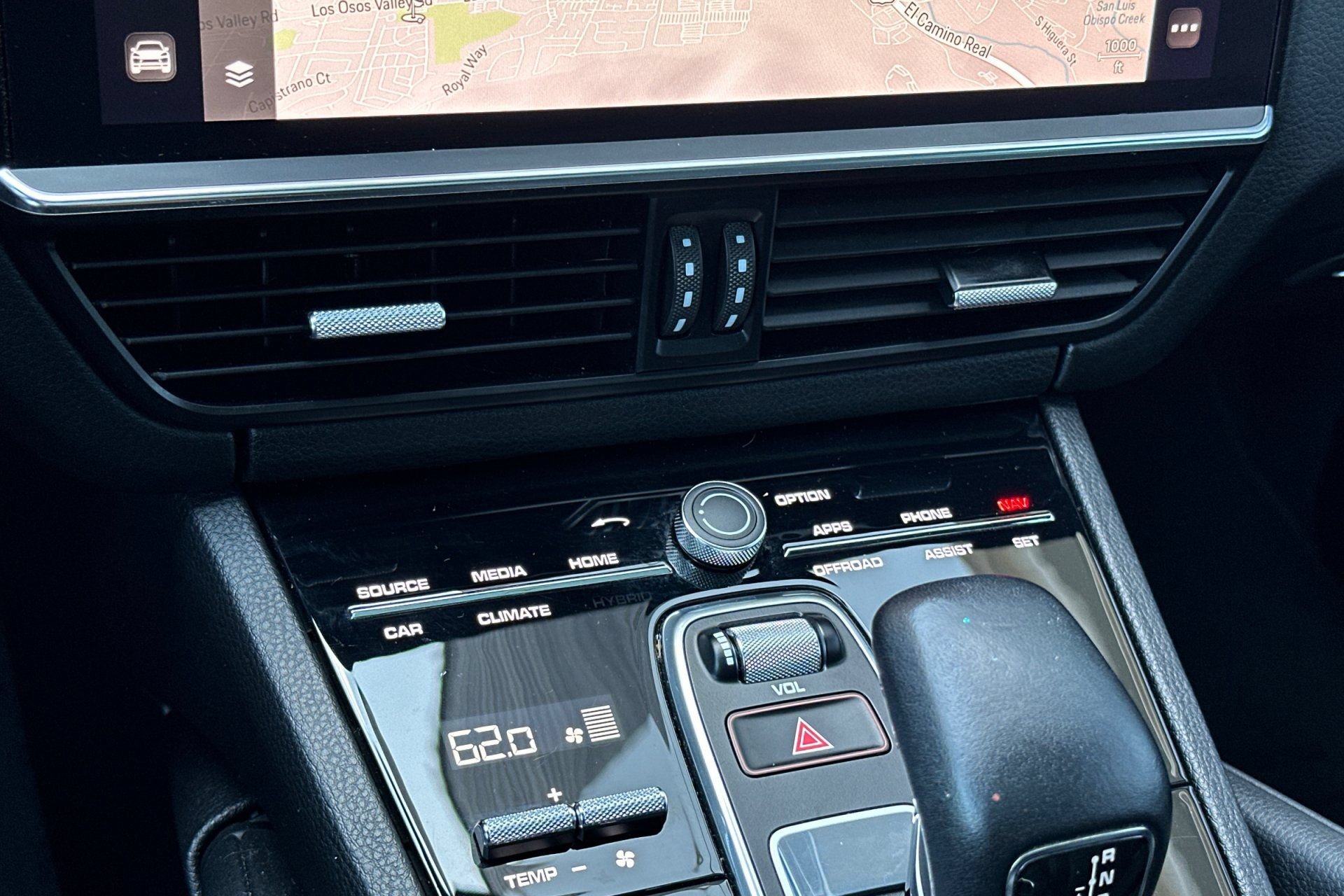 Certified 2023 Porsche Cayenne AWD/4WD image 25