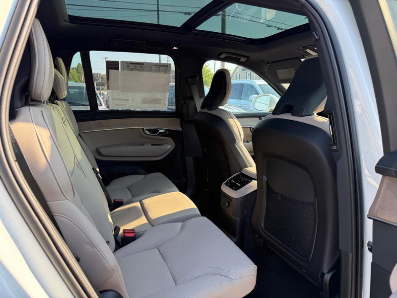 New 2026 Volvo XC90 T8 Plus w/ Protection Package Premier AWD/4WD image 6