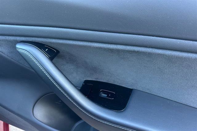 Used 2017 Tesla Model 3 Long Range image 18