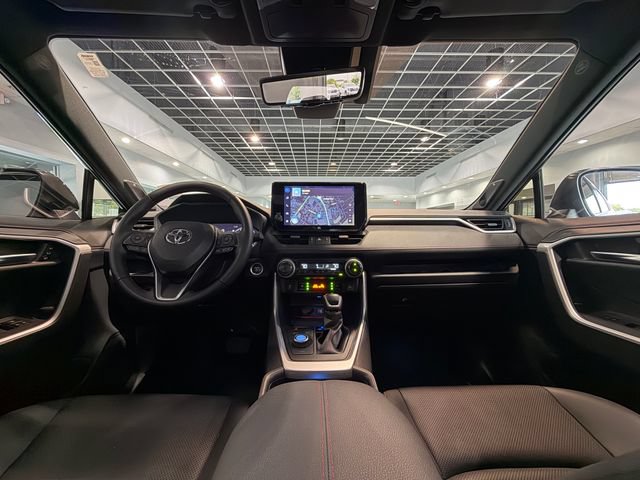 Used 2025 Toyota RAV4 XSE w/ Premium Package AWD/4WD image 15