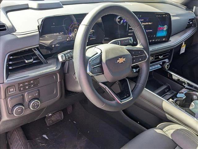 New 2025 Chevrolet Suburban Premier RWD image 3