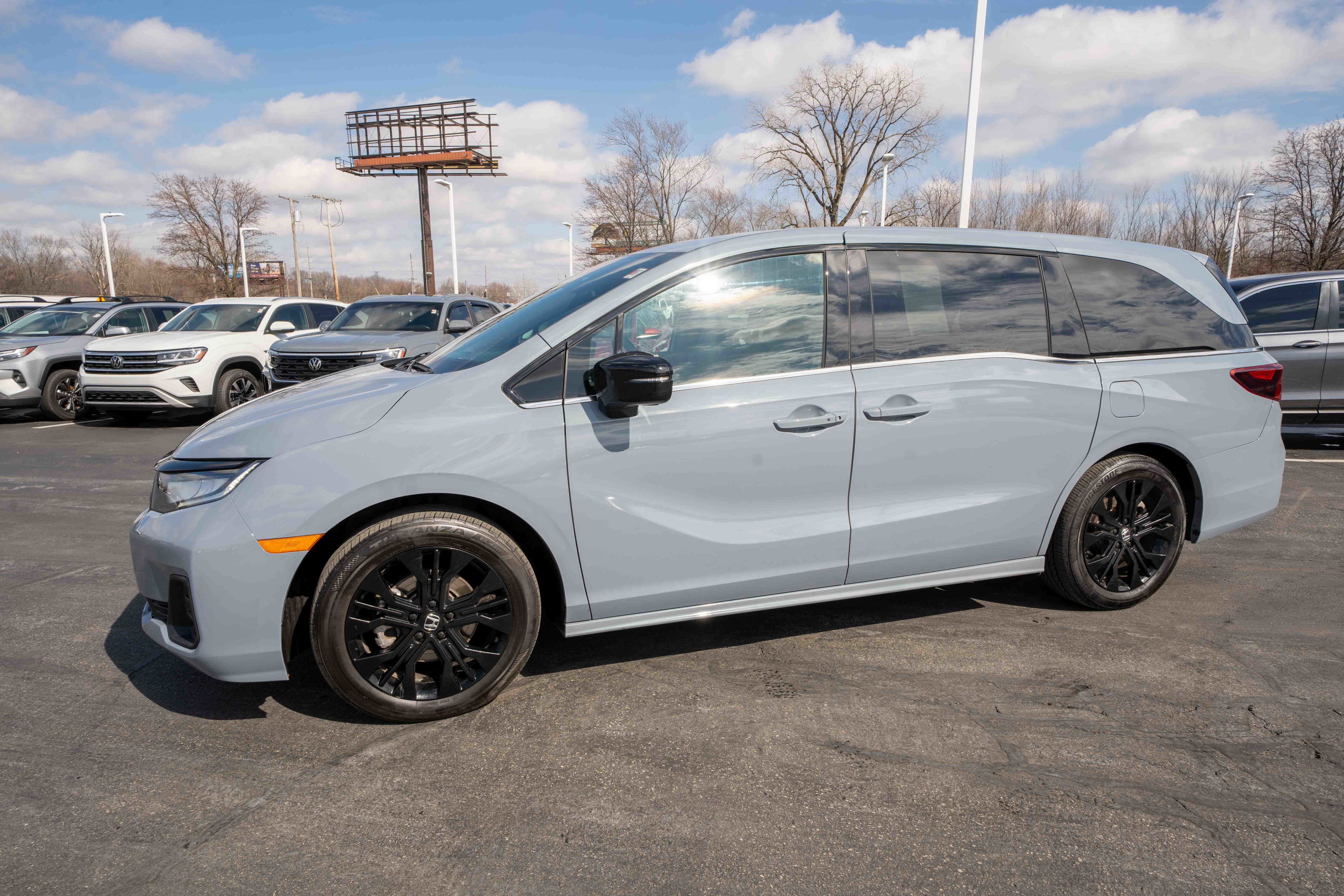 Used 2025 Honda Odyssey Sport-L image 3