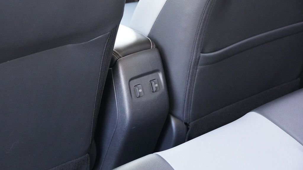 Used 2024 Nissan Kicks SR w/ SR Premium Package image 27