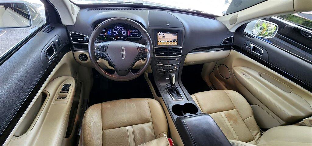 Used 2018 Lincoln MKT AWD w/ Technology Package image 19