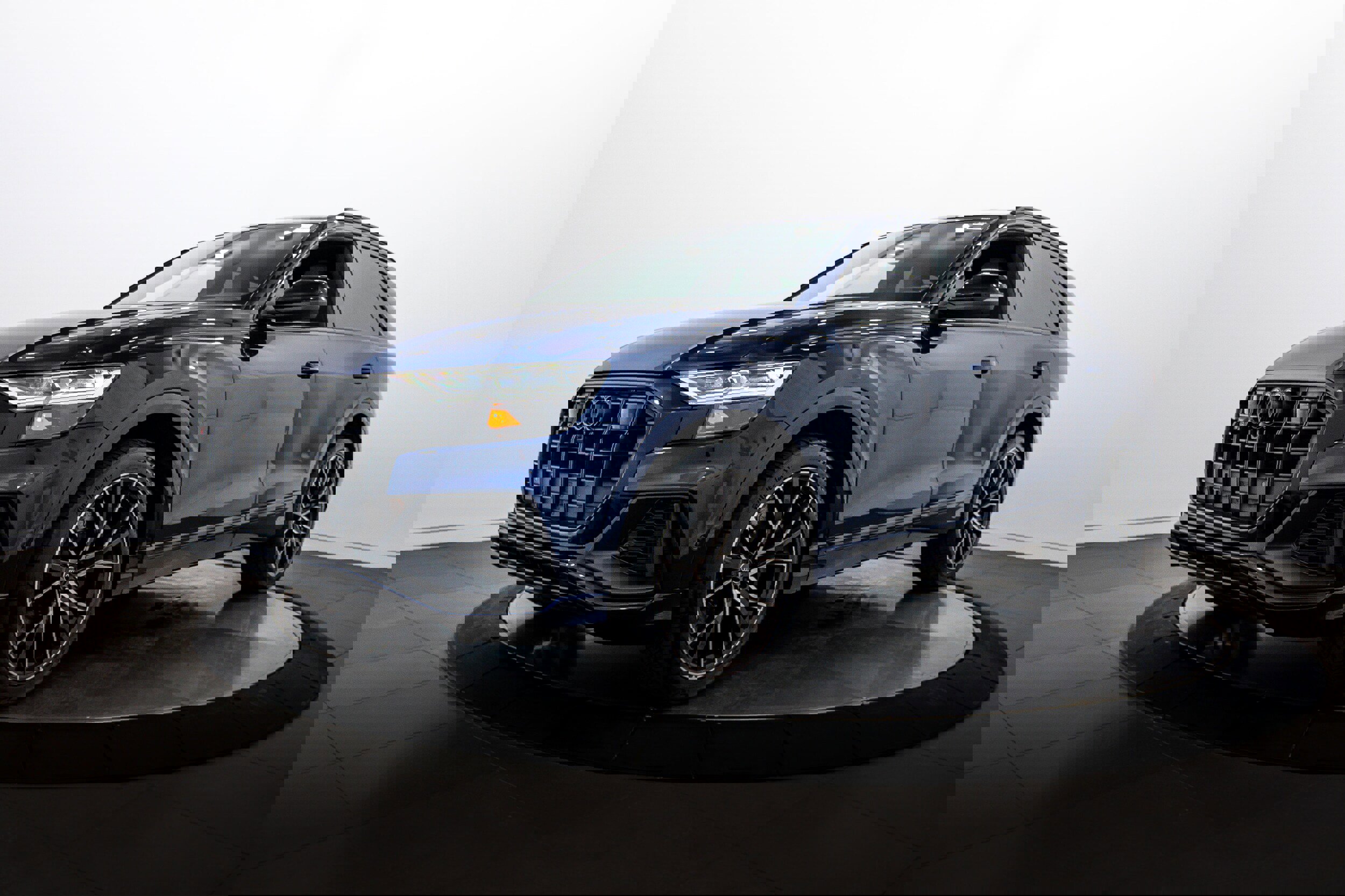 Used 2021 Audi SQ8 Premium Plus w/ SQ8 Black Optic Package image 7