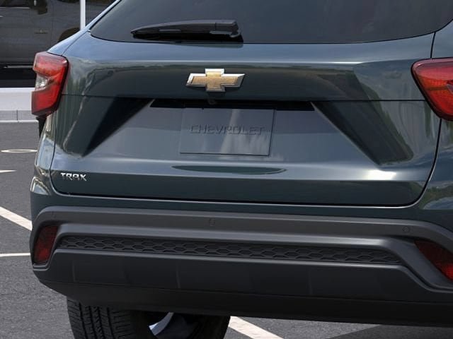 New 2026 Chevrolet Trax LS w/ LS Convenience Package FWD image 14