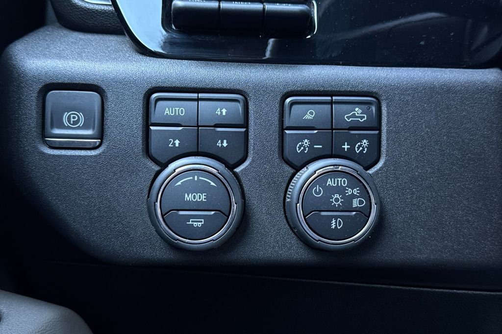 Certified 2024 Chevrolet Silverado 2500 ZR2 w/ ZR2 Bison Edition AWD/4WD image 32