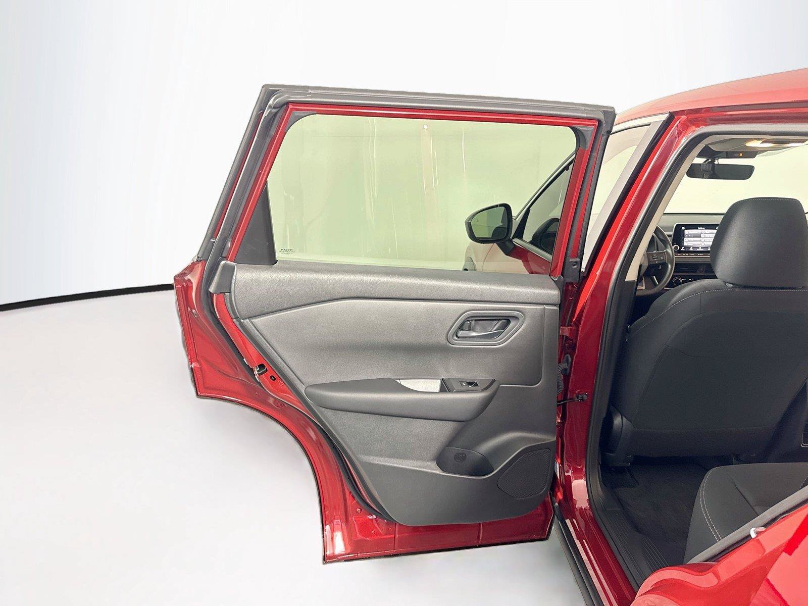 Used 2026 Nissan Rogue S FWD image 26