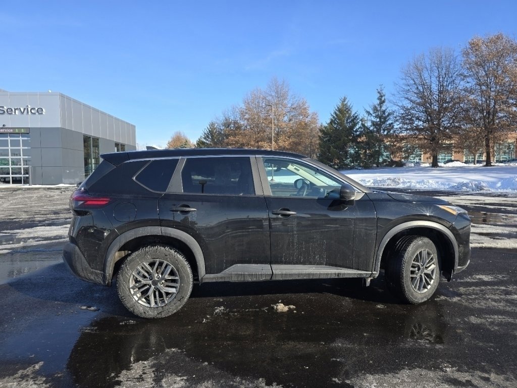 Used 2023 Nissan Rogue S image 14