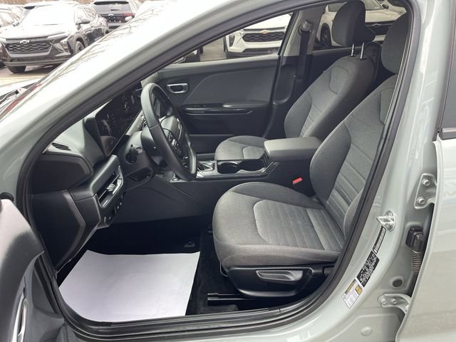 Used 2025 Kia K4 EX image 19