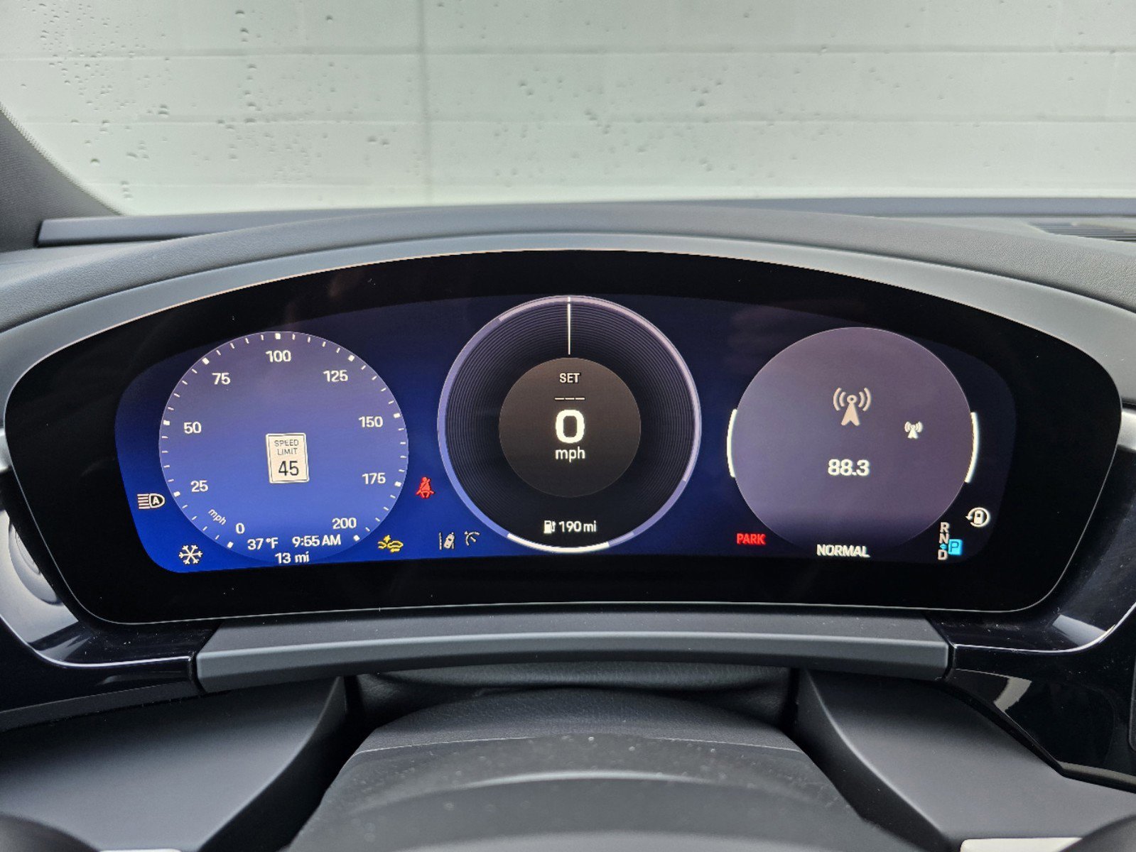 New 2025 Porsche Macan 4S Electric image 18