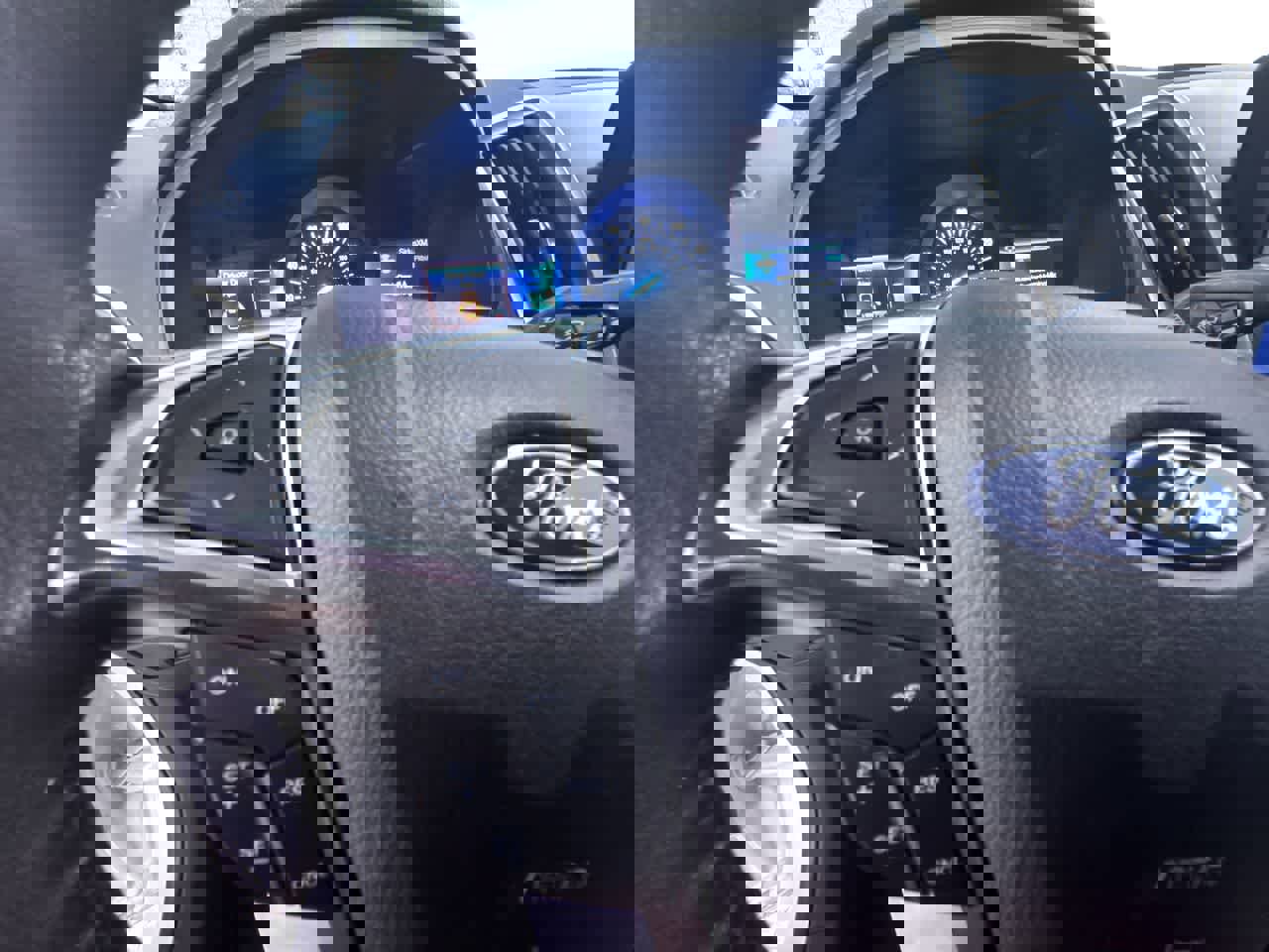 Used 2024 Ford Edge SEL image 20