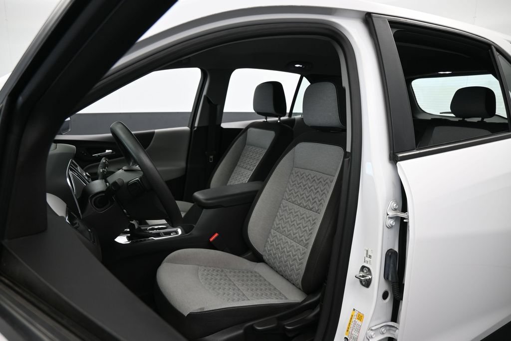 Used 2024 Chevrolet Equinox LS w/ Driver Confidence II Package FWD image 10
