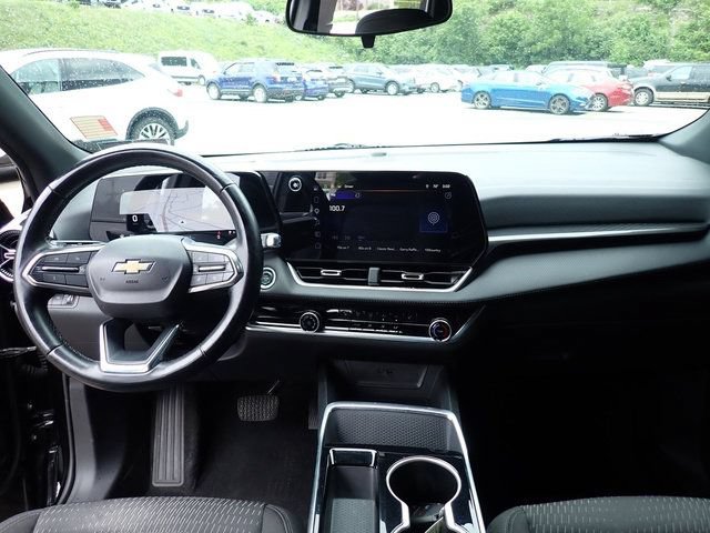 Used 2025 Chevrolet Equinox LT AWD/4WD image 19