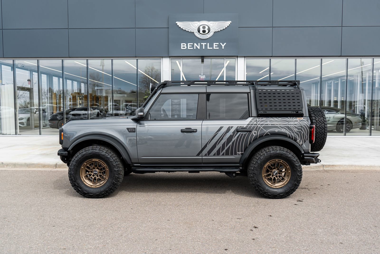 Used 2025 Ford Bronco Badlands AWD/4WD image 5