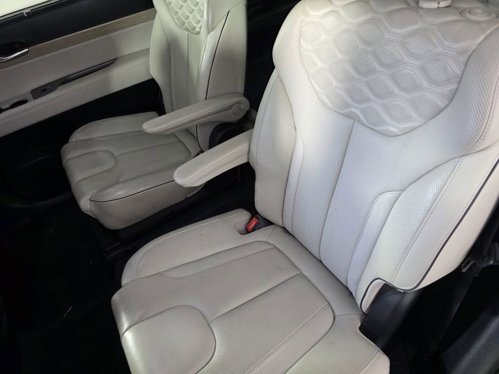Used 2022 Hyundai Palisade Limited image 15