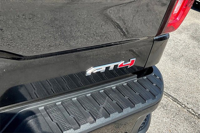 Used 2023 GMC Sierra 1500 AT4 w/ AT4 Preferred Package image 25