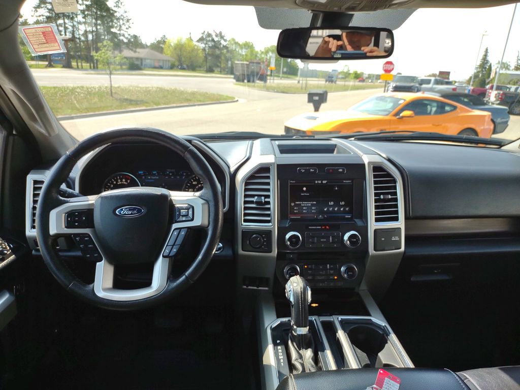 Used 2015 Ford F150 Lariat w/ Equipment Group 502A Luxury AWD/4WD image 20