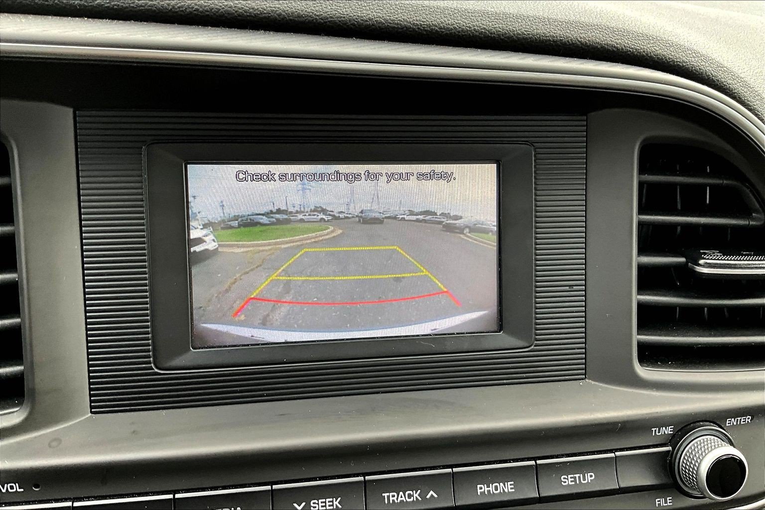Used 2020 Hyundai Elantra SE FWD image 10