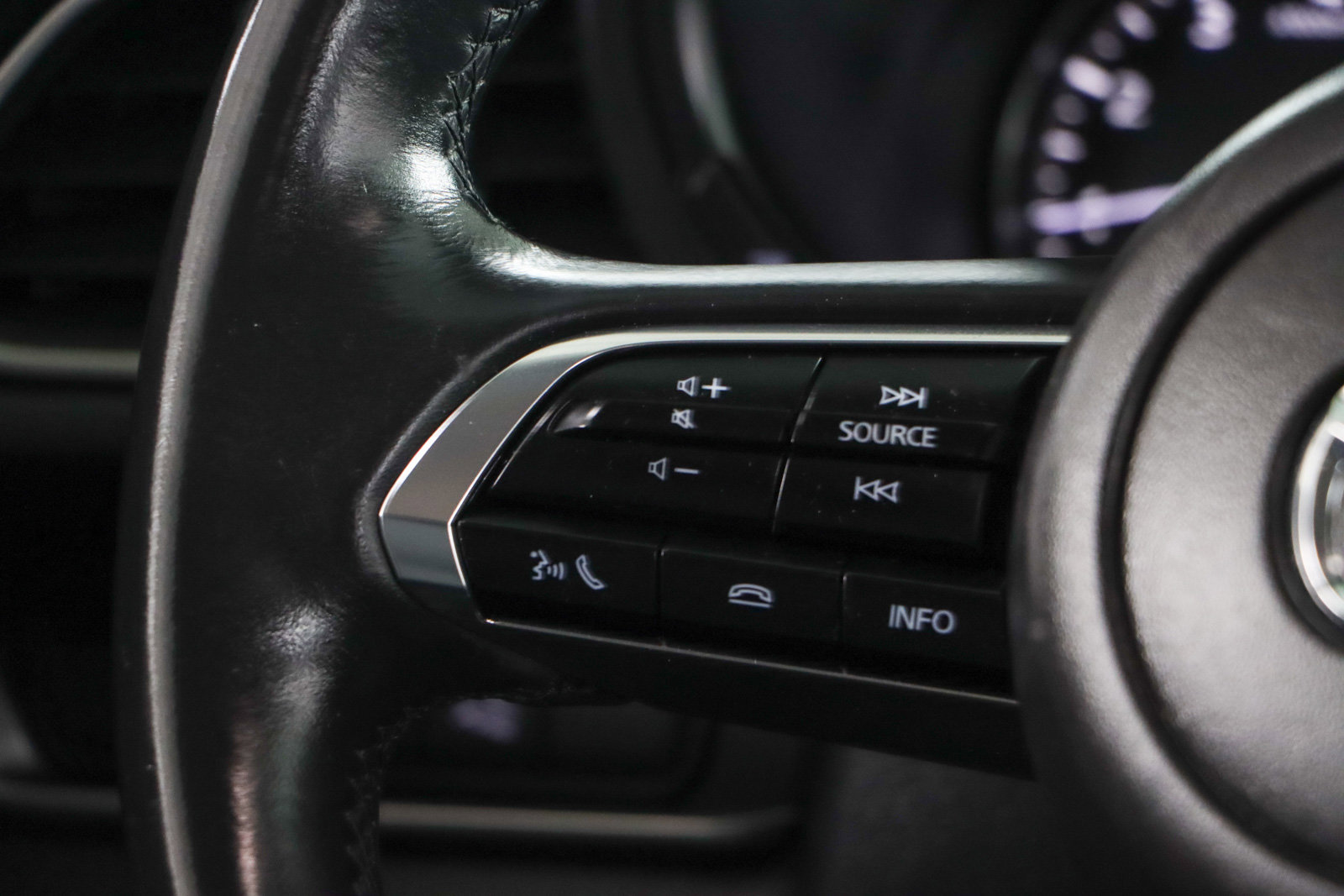 Used 2024 MAZDA CX-30 AWD image 13