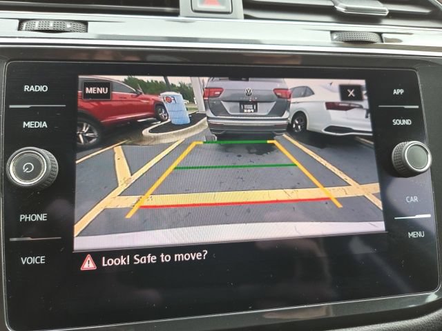 Used 2019 Volkswagen Tiguan SE w/ Panoramic Sunroof Package AWD/4WD image 15
