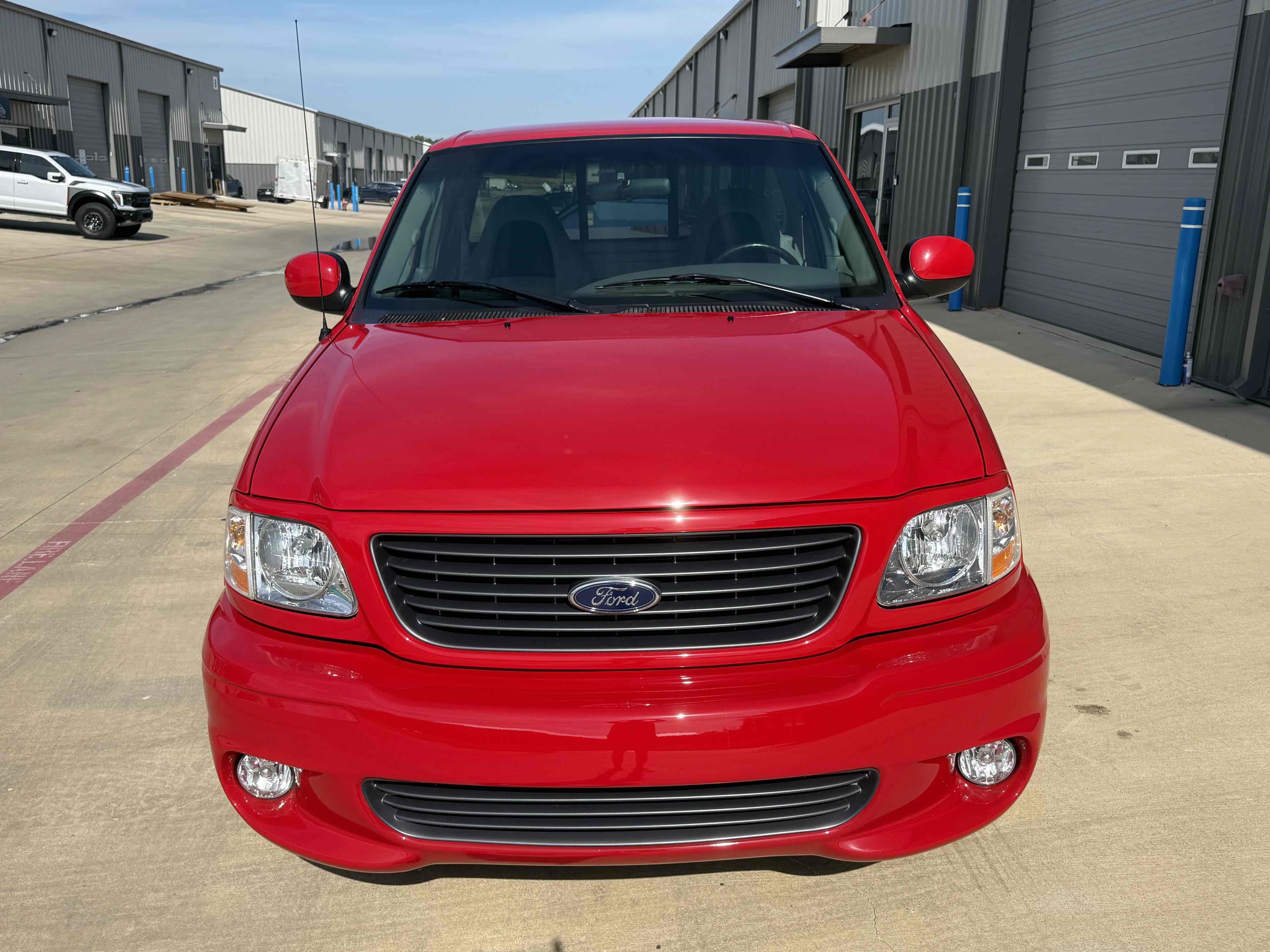 Used 2001 Ford F150 Lightning RWD image 42