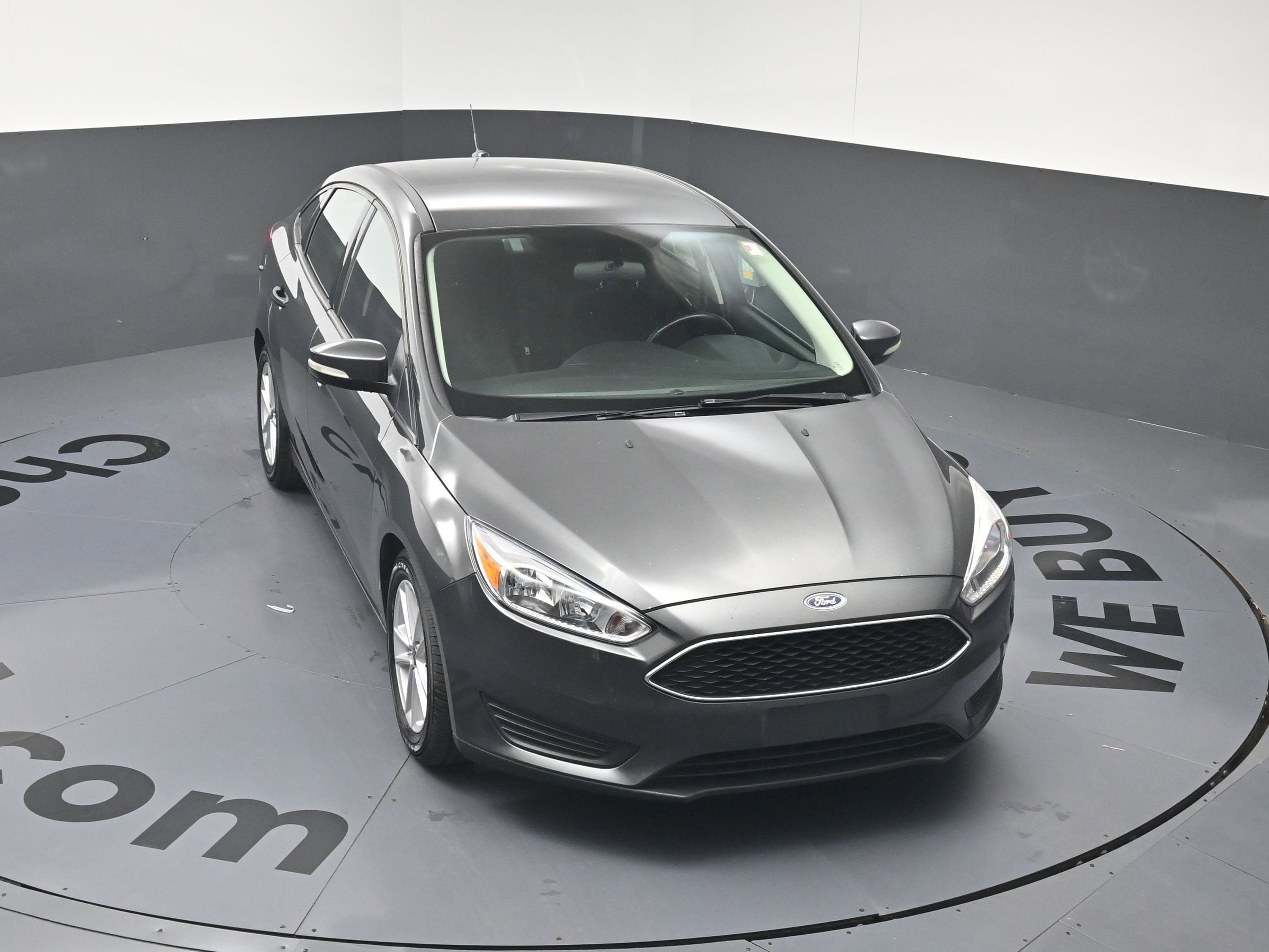 Used 2018 Ford Focus SE w/ Cold Weather Package FWD image 31