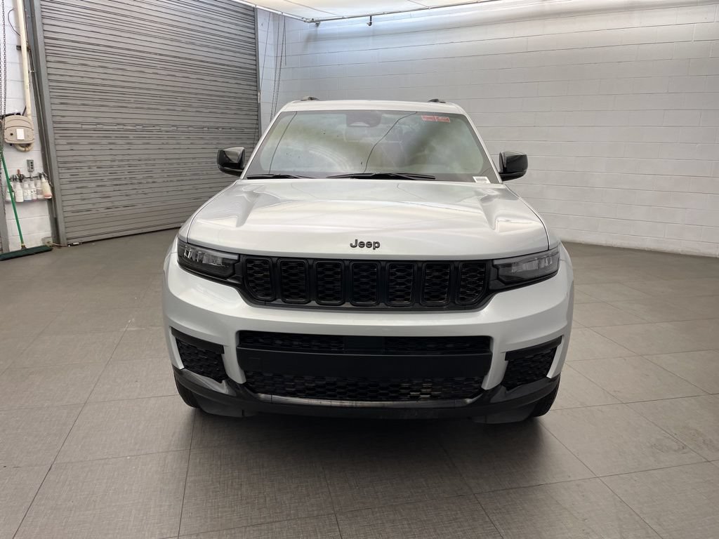 New 2025 Jeep Grand Cherokee L Altitude AWD/4WD image 6