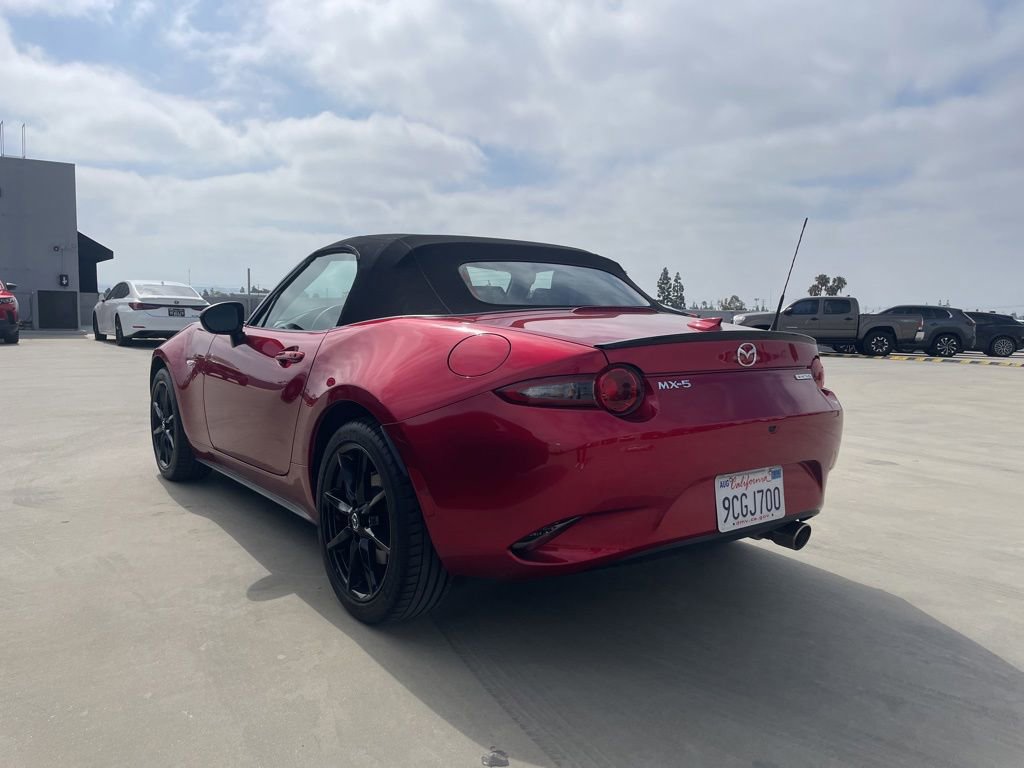 Certified 2022 MAZDA MX-5 Miata Club RWD image 4