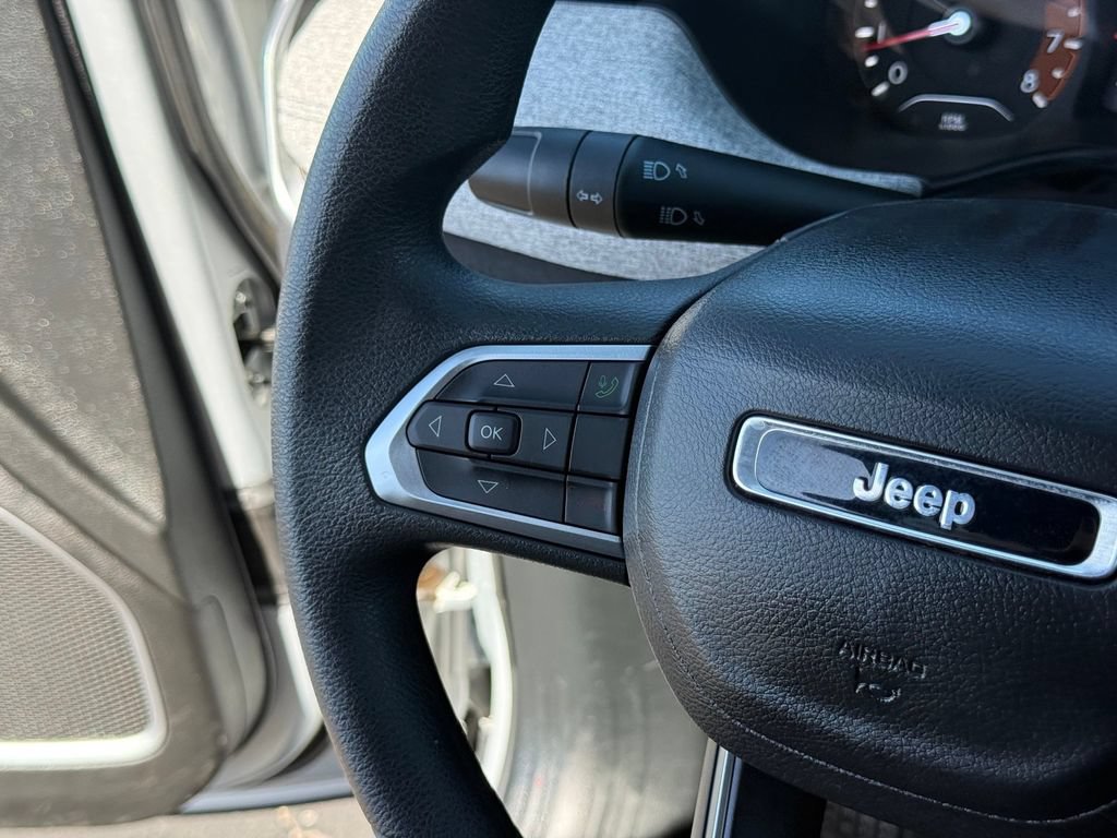 Used 2025 Jeep Compass Sport AWD/4WD image 14