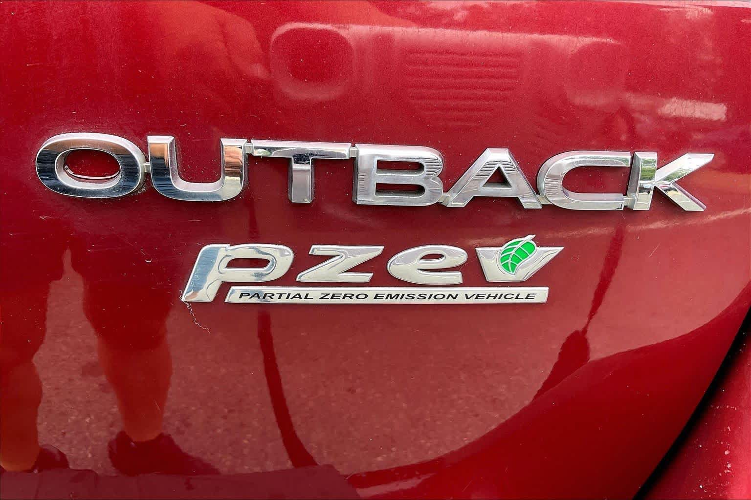Used 2015 Subaru Outback 2.5i Premium AWD/4WD image 10