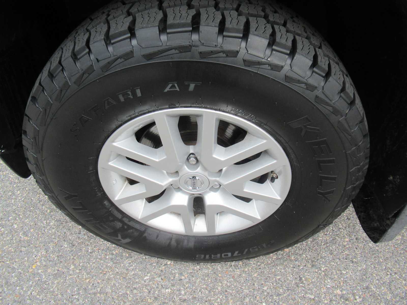 Used 2016 Nissan Frontier SV AWD/4WD image 10