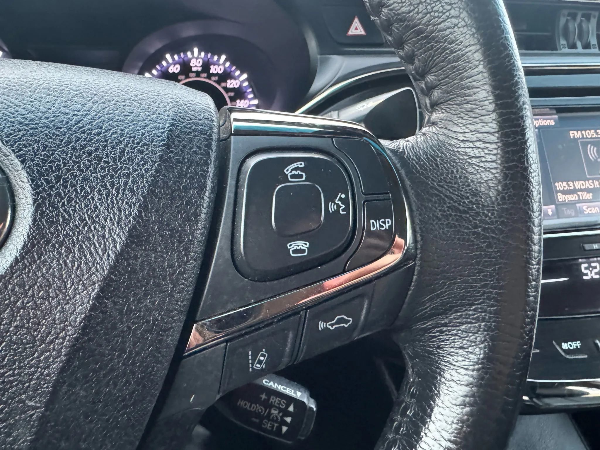 Used 2018 Toyota Avalon XLE image 24