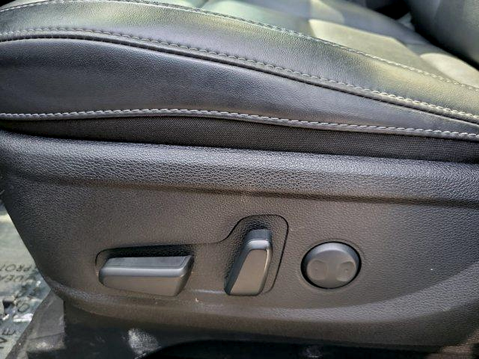 Used 2024 Kia Telluride S w/ S Sunroof Package FWD image 23